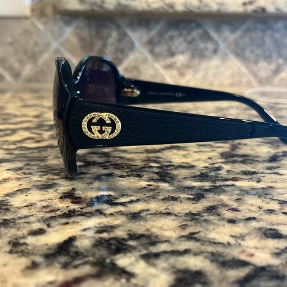 Gucci Round Sunglasses - Picture 2 of 7